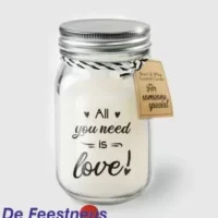 b-w-sc-33-all-you-need-is-love-web