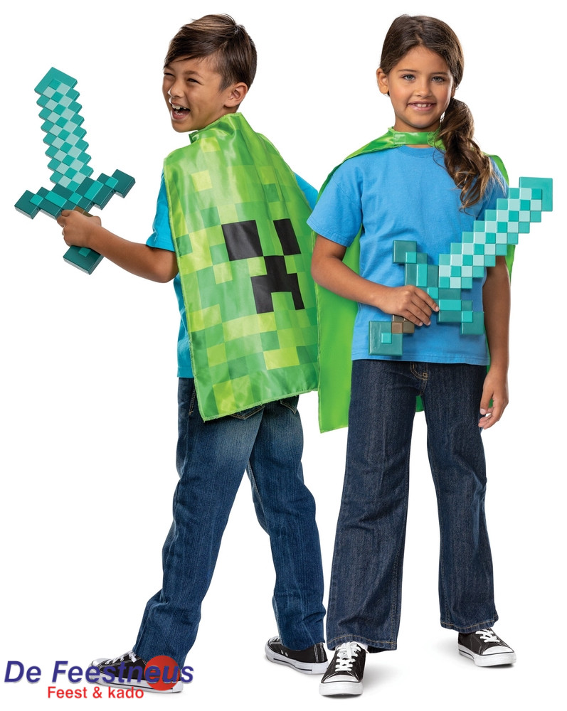 3156239-Minecraft-Sword-Cape-Set-11